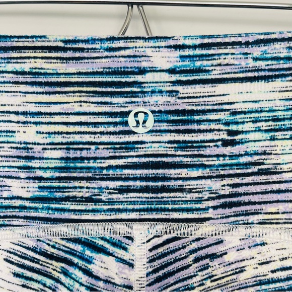 Lululemon True Self Crop II Blurry Belle Multi Blue Stripe Luon Leggings Yoga 6 - Picture 10 of 16
